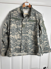 Load image into Gallery viewer, Surplus US Army ACU Combat Uniform Jacket Broken Zip-Medium XShort - The Militaria Shop