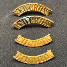 Charger l'image dans la galerie, Original WW1 British Army Red Cross London Brass Shoulder Titles Set - The Militaria Shop