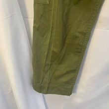 Charger l'image dans la galerie, Genuine British Army Surplus Lightweight Men's Trousers - Size 72/80/96 - The Militaria Shop