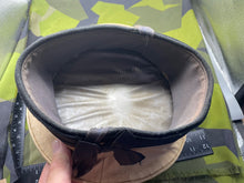 Lade das Bild in den Galerie-Viewer, Vintage British Royal Navy Ratings White Cap with HMS Abdiel Cap Tally - 53cm - The Militaria Shop