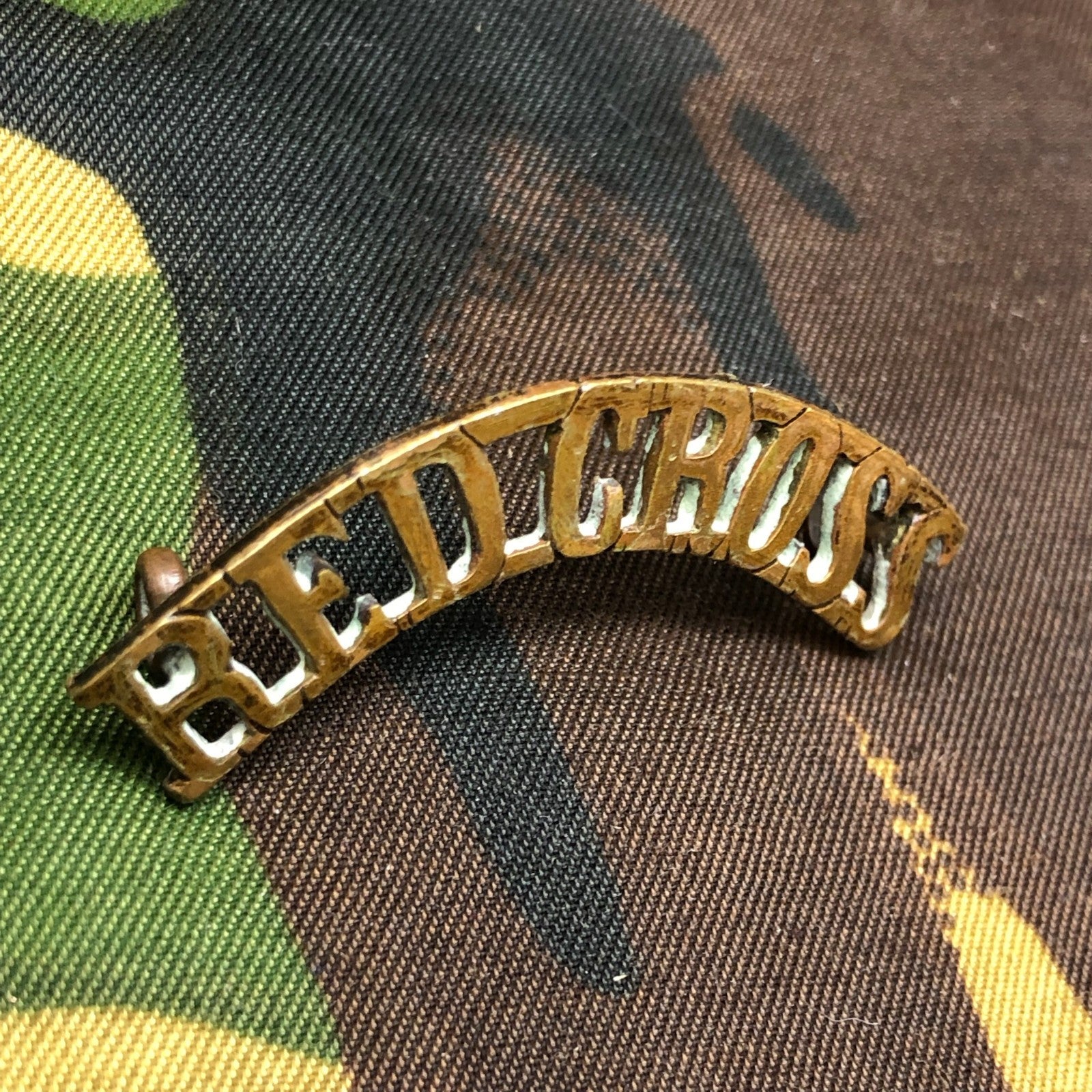 Original WW1 British Army Red Cross Shoulder Title - The Militaria Shop
