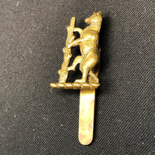Load image into Gallery viewer, Genuine British Army WW2 Warwickshire Yeomanry Cap Badge - The Militaria Shop