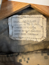 Charger l'image dans la galerie, Surplus US Army ACU Combat Uniform Jacket-Small Regular - The Militaria Shop