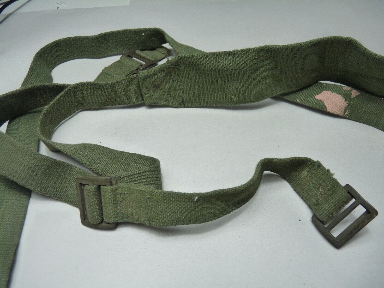 Original WW2 British Army 44 Pattern Shoulder / Extended Equipment Strap - 1945 - The Militaria Shop