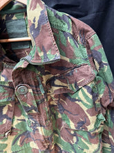 Lade das Bild in den Galerie-Viewer, Genuine British Army DPM Camouflaged Combat Field Jacket - Size 180/96 - The Militaria Shop
