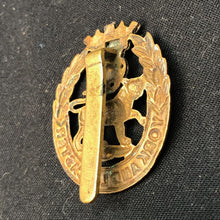 Load image into Gallery viewer, Genuine WW2 British Army Brass Cap Badge - York and Lancaster Regiment - The Militaria Shop