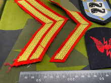 Charger l'image dans la galerie, Group of Original British Army Sleeve Rank and Other Insignia - The Militaria Shop