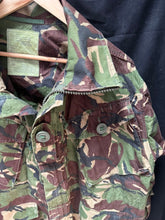 Lade das Bild in den Galerie-Viewer, Genuine British Army DPM Camouflaged Combat Field Jacket - Size 170/104 - The Militaria Shop