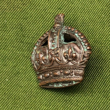 Lade das Bild in den Galerie-Viewer, Original WW1/WW2 British Army Rank Crown - The Militaria Shop