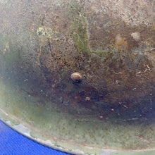 Lade das Bild in den Galerie-Viewer, Original WW2 Mk3 Canadian / British Army Turtle Helmet High Rivet - The Militaria Shop