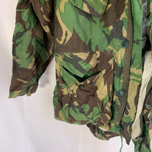 Charger l'image dans la galerie, Genuine British Army Jungle DPM Camouflage Combat Jacket - Size 170/96 - The Militaria Shop