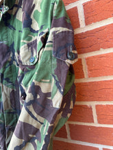 Load image into Gallery viewer, Surplus British Army DPM Smock Combat Size 40 Chest - The Militaria Shop
