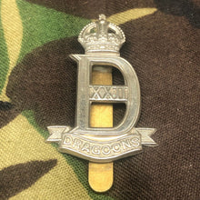 Charger l'image dans la galerie, Original WW2 British Army Cap Badge - 22nd Dragoons - The Militaria Shop