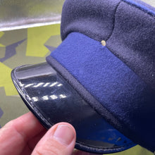 Lade das Bild in den Galerie-Viewer, Original British Army Royal Dragoon Guards Peaked Cap - Size 57cm - The Militaria Shop