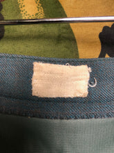 Lade das Bild in den Galerie-Viewer, British Army Women's Skirt Lovat Green - Size 28" Waist - The Militaria Shop