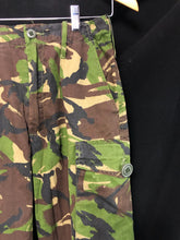 Charger l'image dans la galerie, Genuine British Army Surplus Camouflaged DPM Combat Trousers - Size 75/76/92 - The Militaria Shop