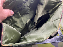 Charger l'image dans la galerie, Original British Army Field Pack / Gas Mask DPM Bag - New Unissued - The Militaria Shop