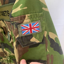 Lade das Bild in den Galerie-Viewer, British Army Grade 1 Windproof Woodland DPM Camo Combat Smock - Size 160/104 - The Militaria Shop