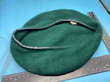 Charger l'image dans la galerie, Original British Army Green Beret - Size 7 - The Militaria Shop