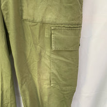 Charger l'image dans la galerie, Genuine British Army Surplus Lightweight Men's Trousers - Size 31" Waist - The Militaria Shop