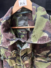 Lade das Bild in den Galerie-Viewer, Genuine British Army DPM Camouflaged Combat Field Jacket - Size 170/112 - The Militaria Shop