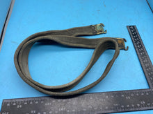 Charger l'image dans la galerie, Original British Army 1949 Dated SMLE Canvas Carrying Sling - The Militaria Shop