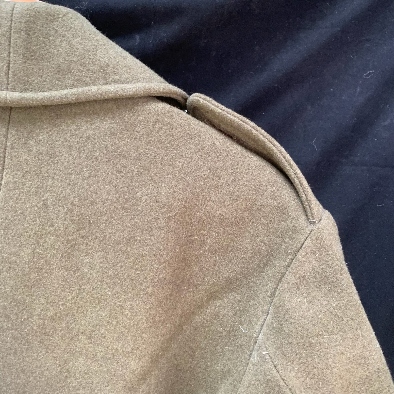 Genuine British Army Man's Mounted Regiment Khaki Greatcoat - 37" Chest - The Militaria Shop