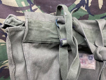 Lade das Bild in den Galerie-Viewer, Original British Army 58 Pattern Webbing Back Pack - The Militaria Shop