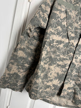 Load image into Gallery viewer, Surplus US Army ACU Combat Uniform Jacket-Medium Regular - The Militaria Shop
