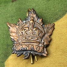 Load image into Gallery viewer, Original WW2 Canadian Army General Service Collar Badge - The Militaria Shop