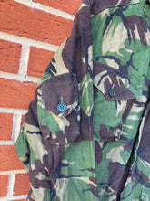 Load image into Gallery viewer, Surplus British Army DPM Smock Combat Size 40 Chest - The Militaria Shop