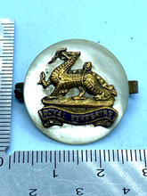 Load image into Gallery viewer, Original WW1 / WW2 British Army Royal Berkshire Regiment Sweetheart Brooch - The Militaria Shop