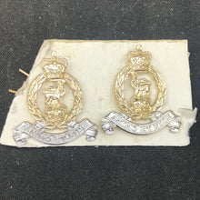 Lade das Bild in den Galerie-Viewer, Original British Collar Badge Pair - Adjutant General's Corps - The Militaria Shop