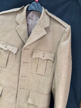 Charger l'image dans la galerie, Grade 1 British Army FAD No2 Dress Uniform Jacket - Size 182/92/76 - The Militaria Shop