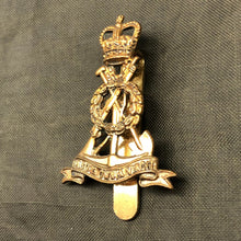 Load image into Gallery viewer, Original British Army Cap/Beret Badge - Labour Corps - The Militaria Shop
