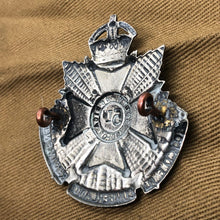 Load image into Gallery viewer, Original WW1 British Army 5th (Cumberland) Btn Border Regiment Cap Badge - The Militaria Shop
