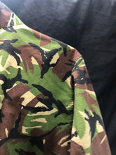 Charger l'image dans la galerie, Genuine British Army DPM Camouflage Jacket - Size 170/96 - The Militaria Shop