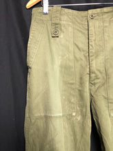 Lade das Bild in den Galerie-Viewer, Genuine British Army OD Green Lightweight Combat Trousers - Size 80/80/96 - The Militaria Shop