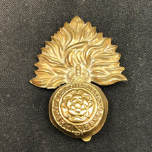 Load image into Gallery viewer, Original WW2 British Army Cap Badge - Royal Fusiliers - The Militaria Shop