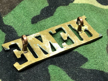 Lade das Bild in den Galerie-Viewer, Original WW2 British Army Brass Shoulder Title - REME Royal Engineers - The Militaria Shop