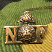Charger l'image dans la galerie, Genuine British Army WW1 Brass Shoulder Title - Northumberland Fusiliers - The Militaria Shop