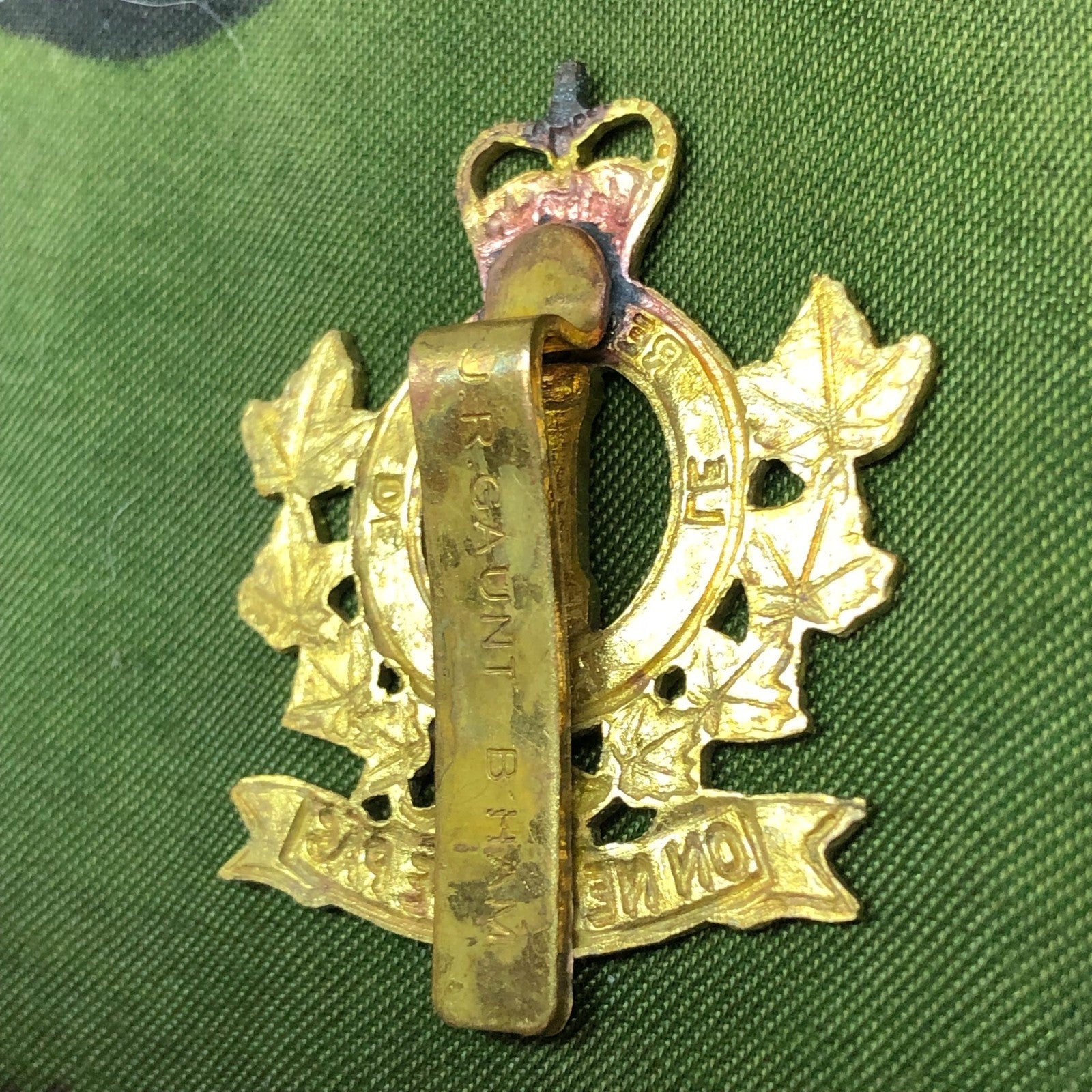 Genuine Canadian Army Brass Cap Badge - Régiment de Hull - The Militaria Shop