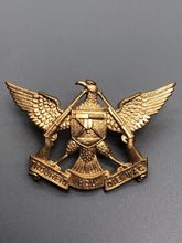 Load image into Gallery viewer, South African Regiment de Wet (1935-1966 Pattern) Cap Badge - The Militaria Shop