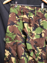 Charger l'image dans la galerie, Genuine British Army DPM Camouflaged Lightweight Trousers - Size 80/72/88 - The Militaria Shop