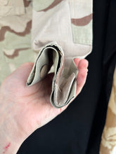 Load image into Gallery viewer, Gulf War US Army DCU Camouflaged Combat Field Coat/Jacket - Small/Long - The Militaria Shop