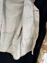 Load image into Gallery viewer, Gulf War US Army DCU Camouflaged Combat Field Coat/Jacket - Large/Regular - The Militaria Shop