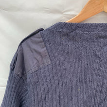 Charger l'image dans la galerie, Genuine British RAF Royal Air Force Pull Over Jumper Jersey - Size 6 - The Militaria Shop