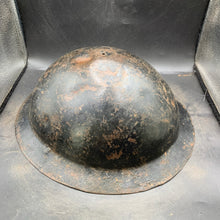 Lade das Bild in den Galerie-Viewer, Original British Army WW2 Combat Steel Helmet - The Militaria Shop