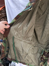 Load image into Gallery viewer, Genuine British Army Surplus DPM Camouflaged 1968 Pattern Smock - Size 36" Chest - The Militaria Shop