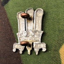 Lade das Bild in den Galerie-Viewer, Original WW1 British Army Collar Badge - 2nd King Edward's Own Gurkha Rifles - The Militaria Shop